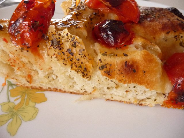 Fetta Focaccia Pugliese 3 G.jpg