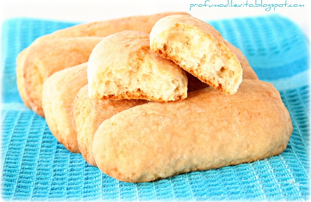 biscotti al latte di pieruccio ridotta.jpg
