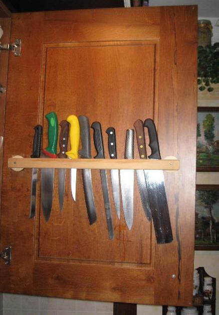 coltelli pensile.jpg