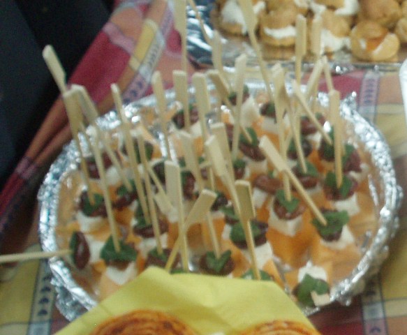 finger food feta olive.JPG