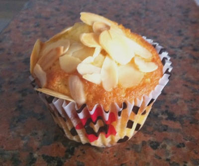 Copia di almond muffin caris 013.jpg