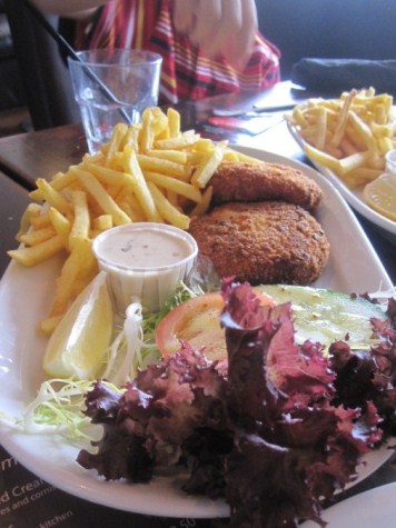 Fishcakes and chips.jpg