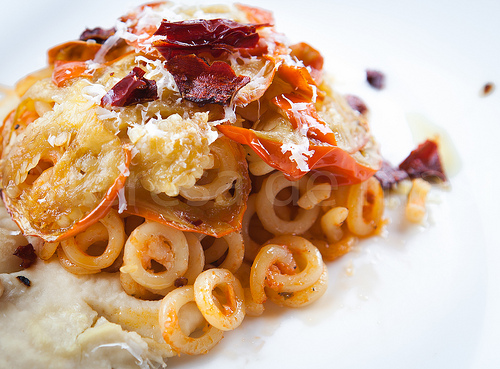 Timballo di anelletti alle melanzane