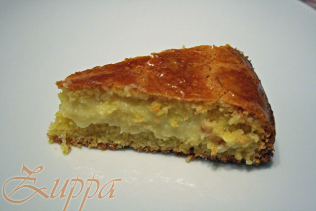 Foto 950 gateau basque à l'anis (fetta).jpg