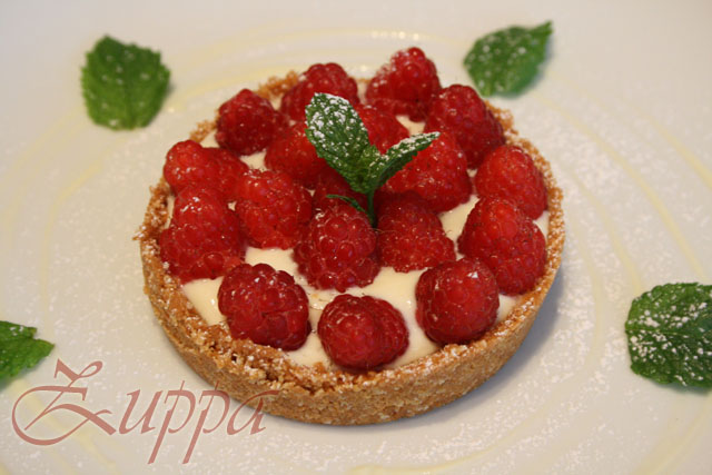 Foto 1527 crostatina a freddo lamponi.jpg