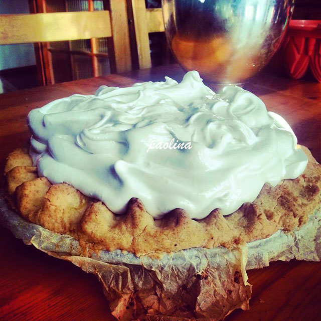 meringa vanilla meringue pie.jpg