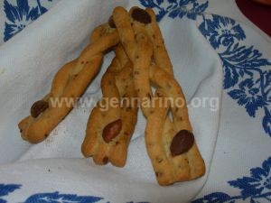 taralli napoletani strutto e pepe