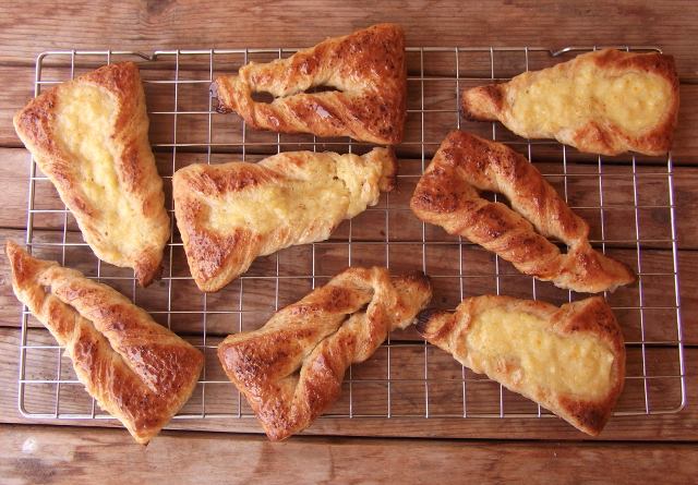 Cornetti integrali con crema di ricotta