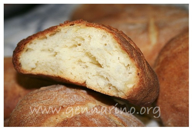 Pane di semola alla ricotta di bufala