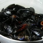 La pulizia delle cozze