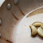 Come soffriggere l'aglio