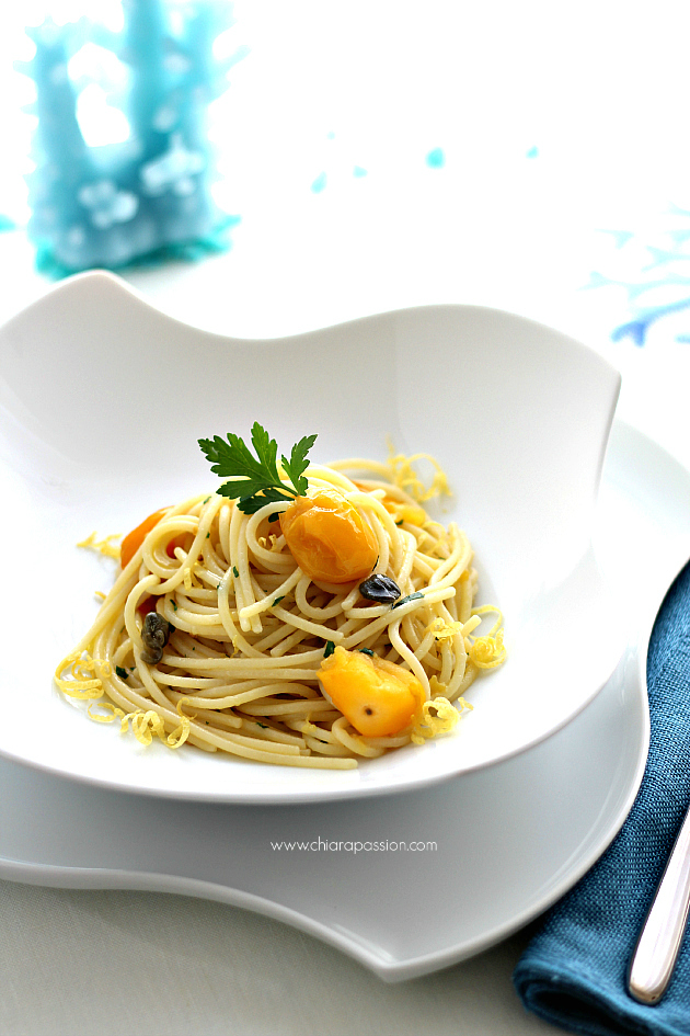 Spaghetti con pomodorini gialli,colatura di alici e zeste di limone