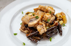 caponata siciliana con pesce spada