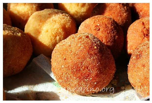 si dice arancino o arancina