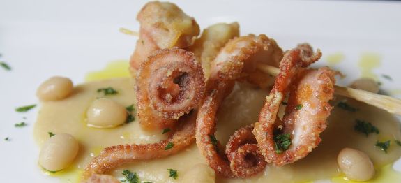 Polpo fritto alla crema di fagioli di Controne