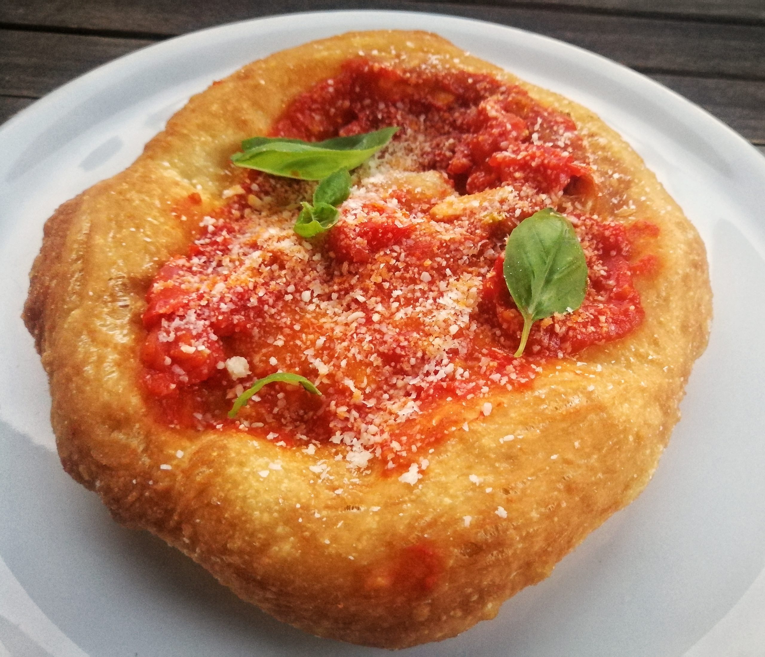 La ricetta della pizza fritta napoletana da fare a casa, di Salvatore ...